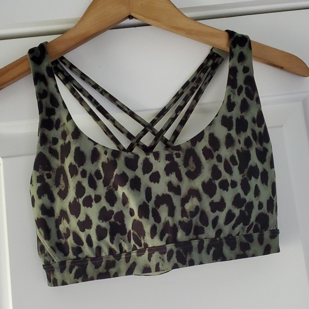 Victoria Secret leopard print sports bra!